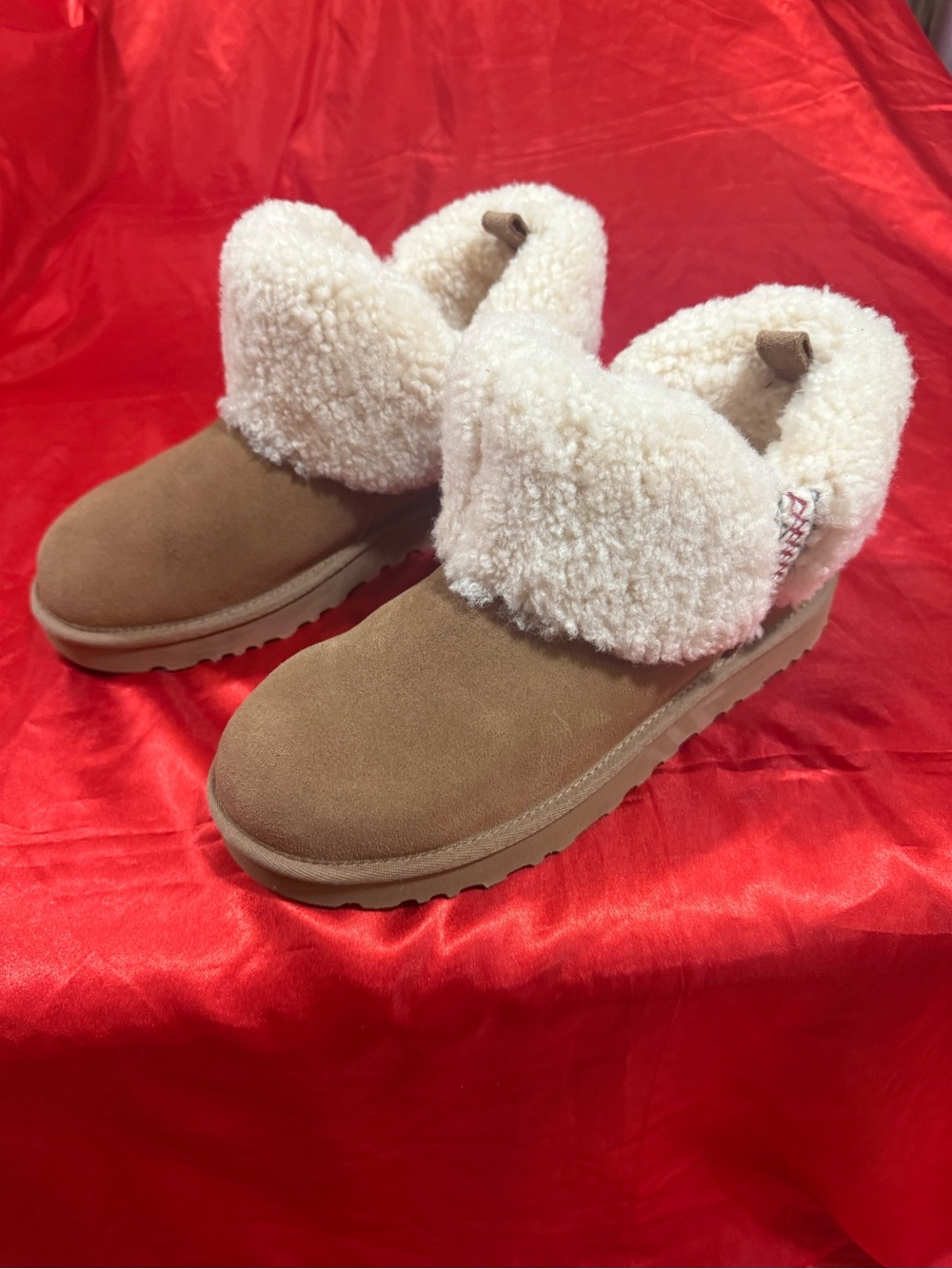 WOW POSHMARK - Authentic NWOT UGG Women's Ultra Mini Braid Boots